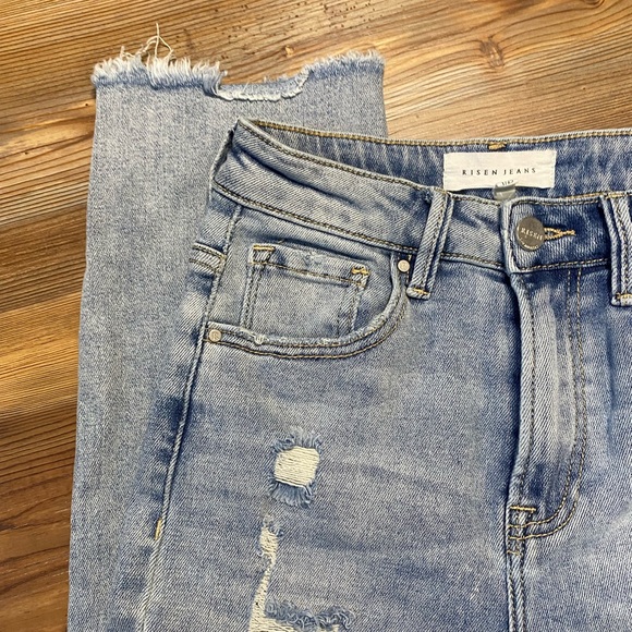 4/$16 Risen Jeans - Picture 6 of 12